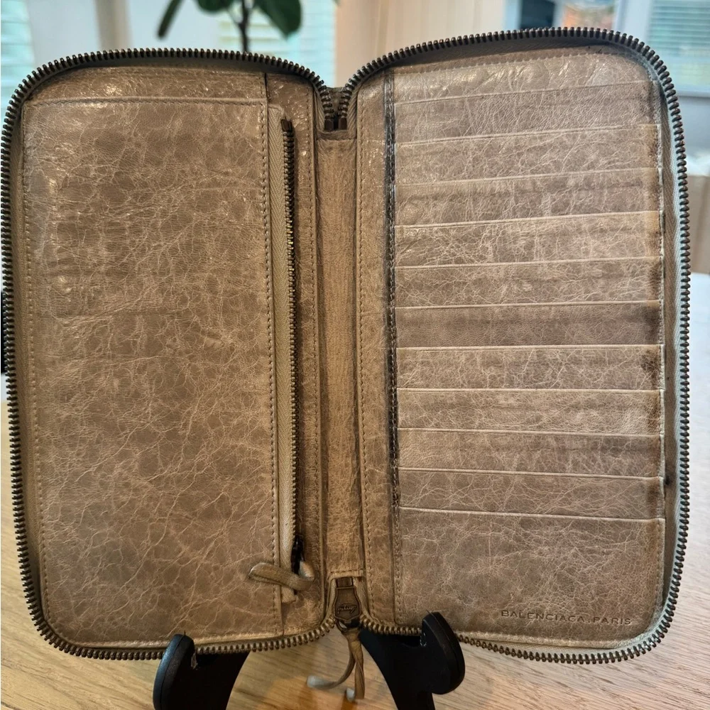 Balenciaga Zippy Wallet - Picture 3 of 6